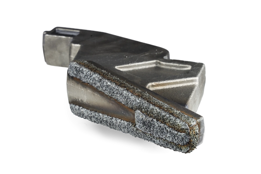 Contre-couteau HRT® adapté aux broyeurs rapides Doppstadt et Terex (adapté aux anciens types de séries AK et TBG) avec WearShield® autour du contre-couteau complet