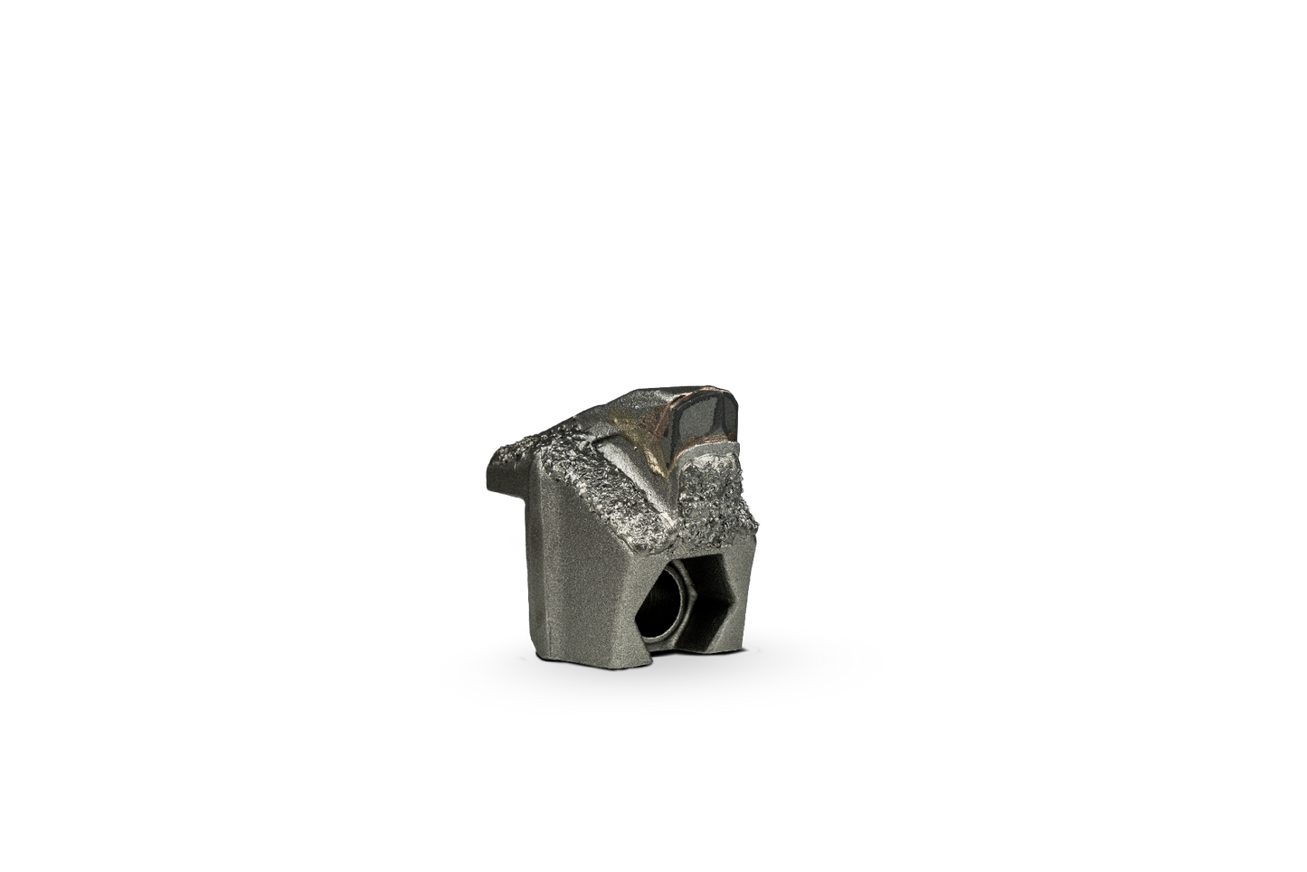 Outil HRT® compatible avec les broyeurs FAE (alternative au type I). Outil doté d'une pointe en carbure et de trois couches supplémentaires de revêtement en carbure WearShield® pour une durée de vie prolongée. Outil avec un trou de boulon M20.
