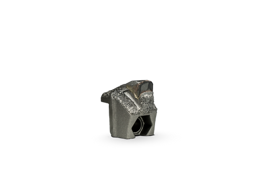 Outil HRT® compatible avec les broyeurs FAE (alternative au type I). Outil doté d'une pointe en carbure et de trois couches supplémentaires de revêtement en carbure WearShield® pour une durée de vie prolongée. Outil avec un trou de boulon M20.