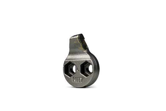 Outil HRT® compatible avec les dessoucheuses Rayco, FSI, Carlton et Vermeer. Outil gauche avec trous de fixation.