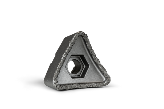 Outil HRT® adapté aux déchiqueteuses Komptech terminator (pointe triangulaire).