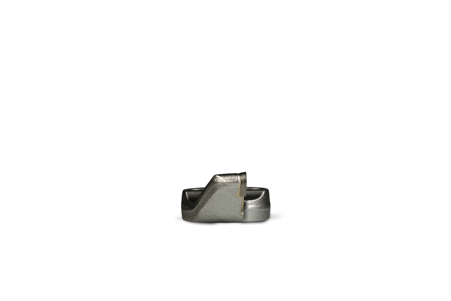 Outil HRT® compatible avec les dessoucheuses Rayco, FSI, Carlton et Vermeer. Outil droit avec trous de fixation.