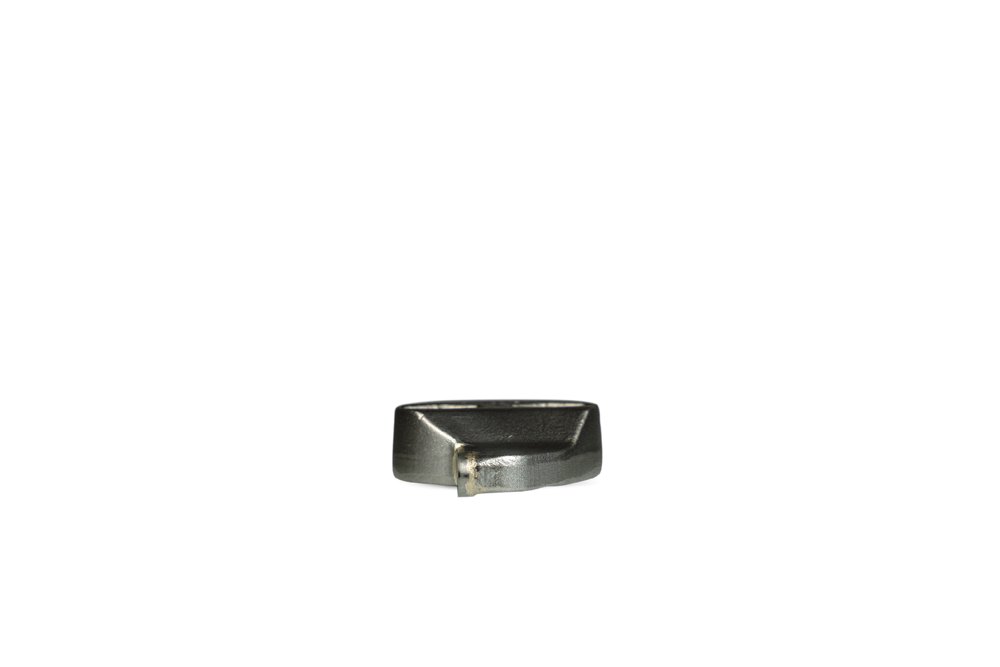 Outil HRT® compatible avec les dessoucheuses Rayco, FSI, Carlton et Vermeer. Outil neutre (gauche) avec trous filetés UNF 5/8"
